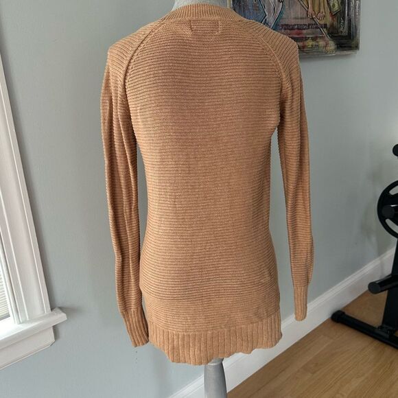 Old Navy Tight Knit Sweater Camel Tan Crewneck Long Sleeve Top size Extra Small - Picture 3 of 6
